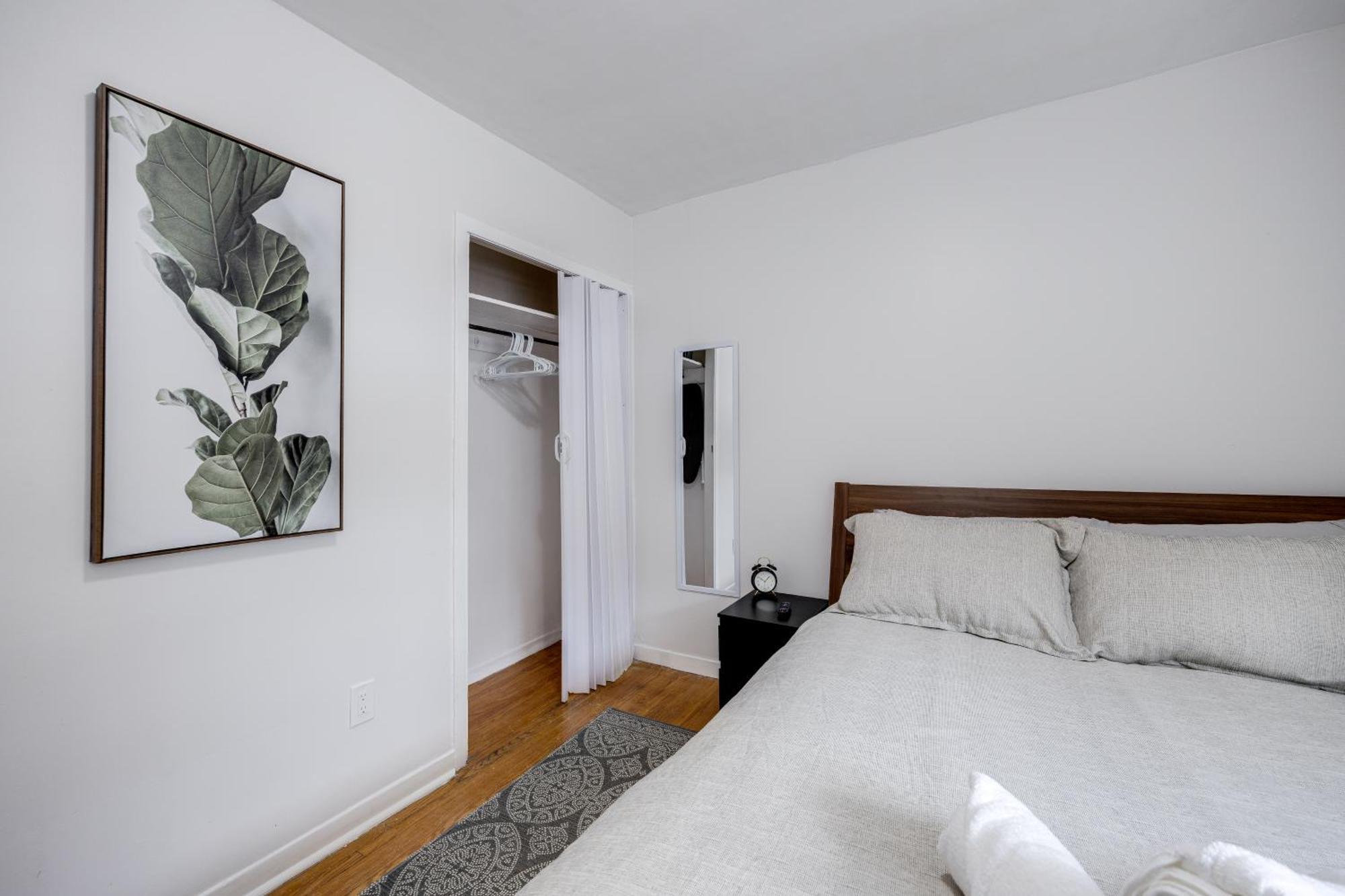 Eglinton West Guest Suite Τορόντο Εξωτερικό φωτογραφία